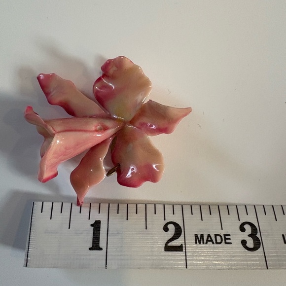 Set of Floral Brooches- Religious (Catholic) - Picture 6 of 8